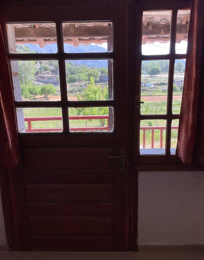 Hotel To Exari